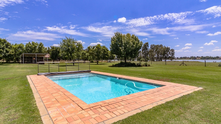 7 Bedroom Property for Sale in Metsimaholo Free State